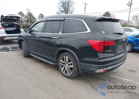 2017 Honda Pilot Touring z USA, uszkodzony, nr VIN 5FNYF5H9XHB031982